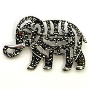 Vintage Elephant 925 Sterling Silver Brooch Marcasite Red Gem Eye 14g Openwork